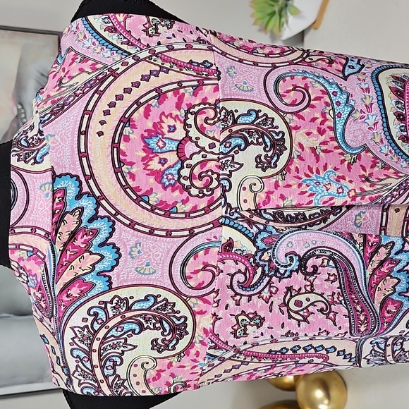 3 for $20 🌸 Southern Divas Boutique Pink Paisley High Low Tunic Tank Medium - Picture 5 of 7